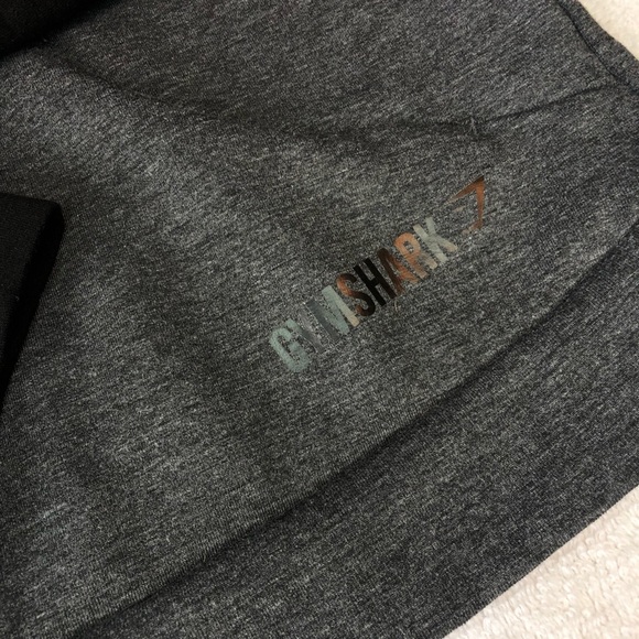 Gymshark Crop Hoodie - Picture 3 of 4